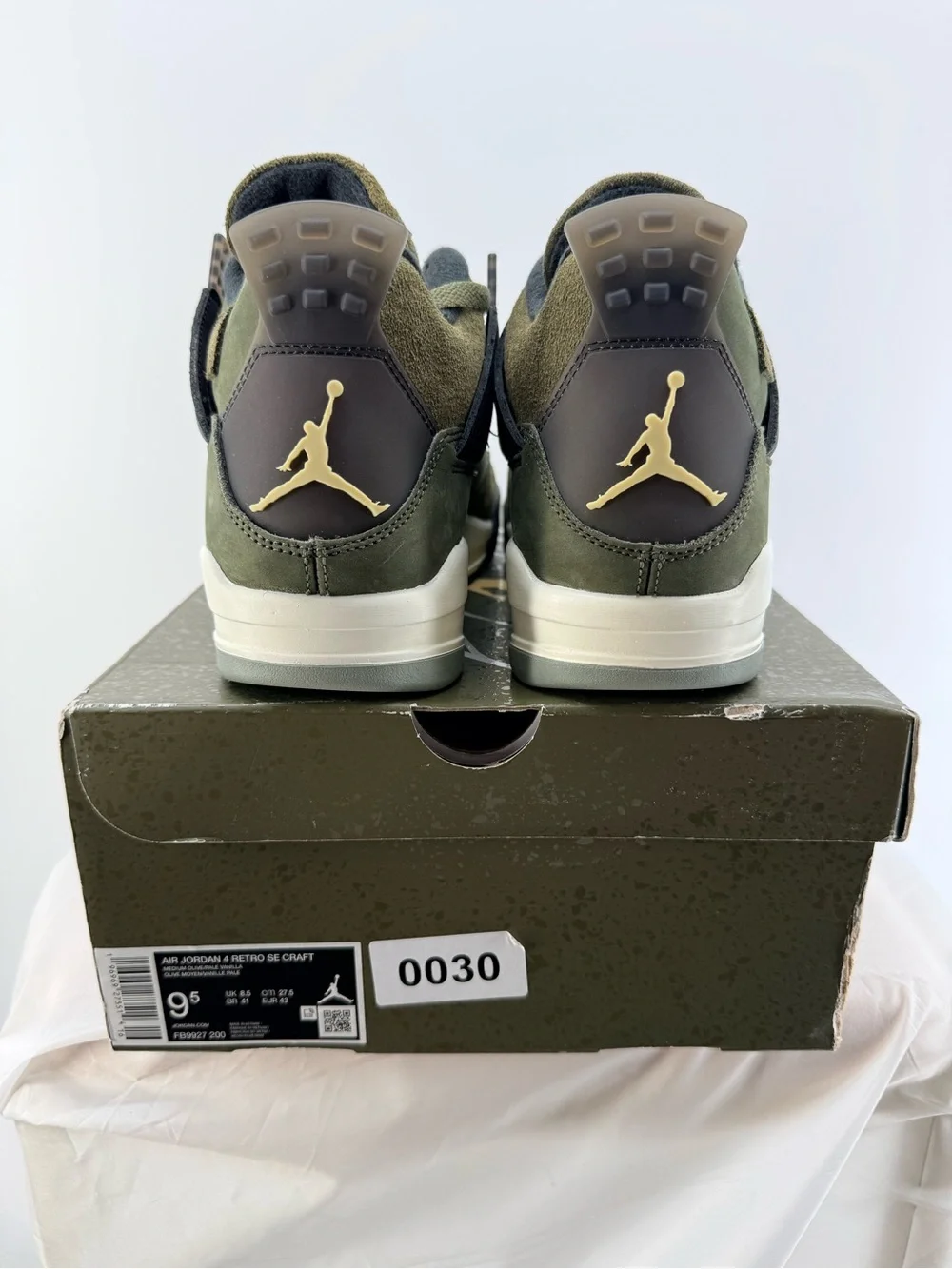 Jordan 4 Craft Olive size 9.5M/11W